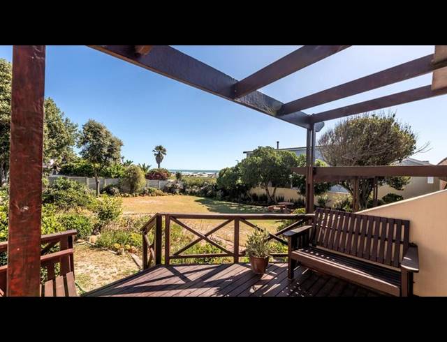 4 BEDROOM HOUSE FOR SALE IN DUYNEFONTEIN